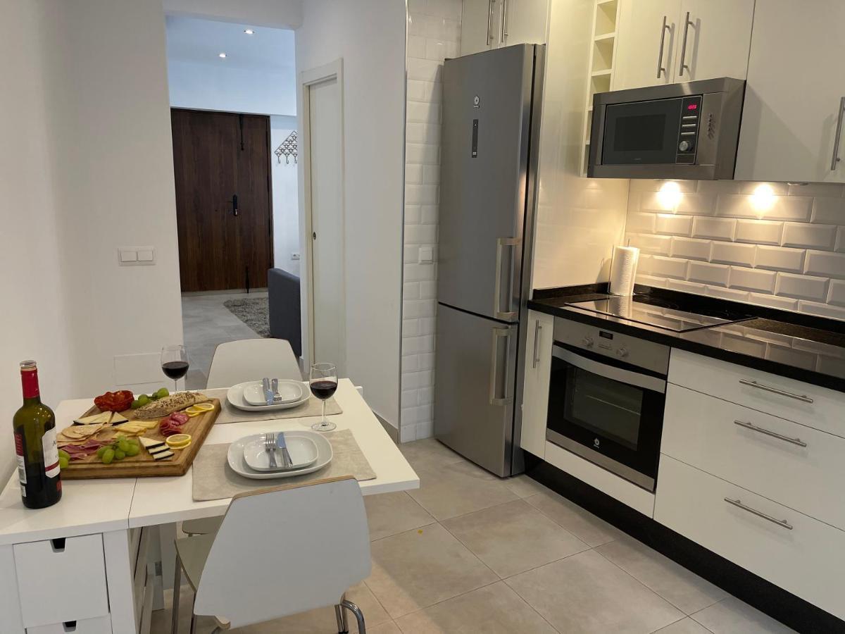 New Townhouse In The Heart Of Nerja With Jacuzzi Villa Екстериор снимка