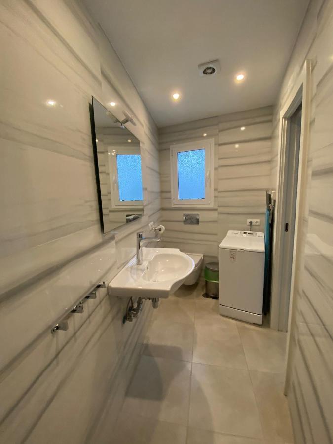 New Townhouse In The Heart Of Nerja With Jacuzzi Villa Екстериор снимка