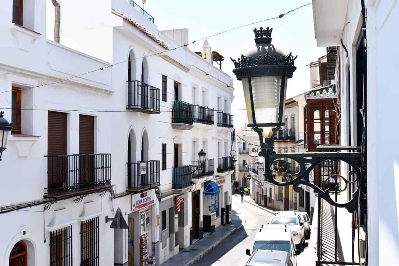 New Townhouse In The Heart Of Nerja With Jacuzzi Villa Екстериор снимка